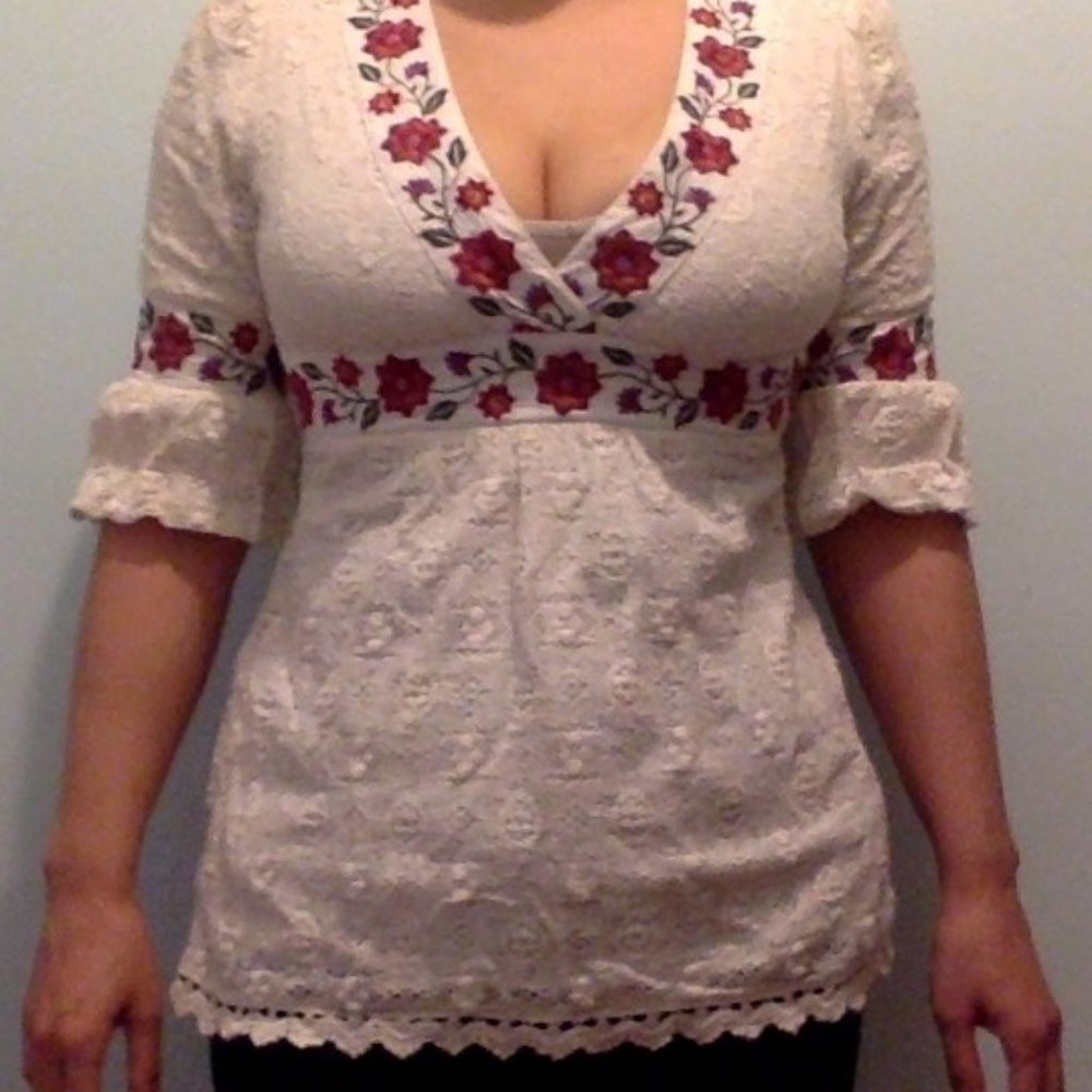 Lacy blouse with flower embroidery, empire waist